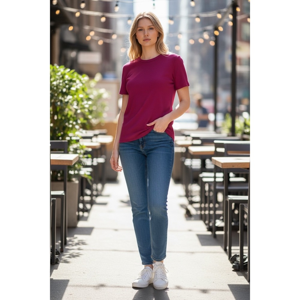 GAP Women's Fuchsia Short Sleeve Tee‎
